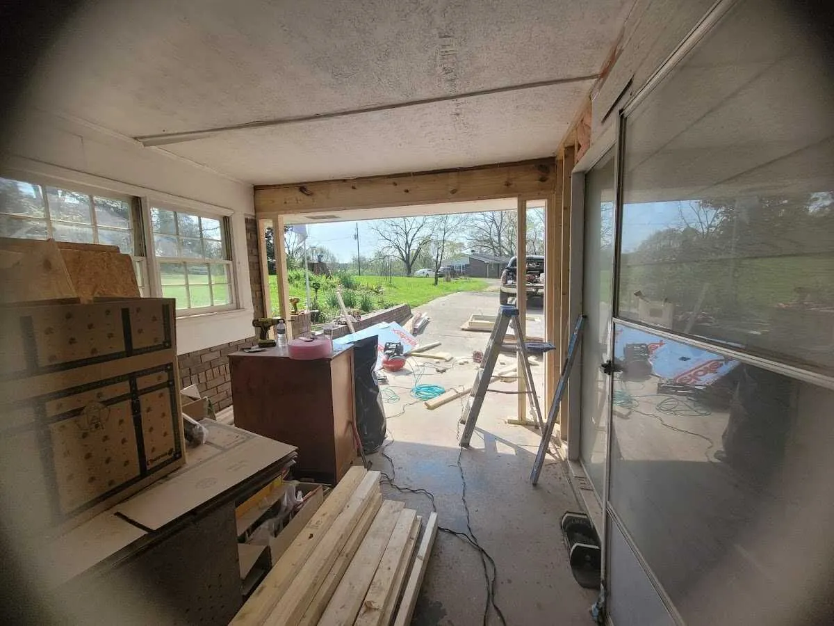 Air movers and dehumidifier for Drying & Dehumidification in Madison Heights